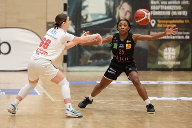 08 01 2025, Basketball, Women, DBBL Cup, Season 2024 2025, Saarlouis Royals Syntainics MBC, Martha Burse Saarlouis Royals , Dominika Fiszer MBC Syntainics Saarlouis Stadtgartenhalle Saarland Germany EN Copyright: xSebastianxBachx