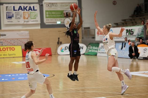 08 01 2025, Basketball, Women, DBBL Cup, Season 2024 2025, Saarlouis Royals Syntainics MBC, Martha Burse Saarlouis Royals , Anna Alborova MBC Syntainics , Emma Stach MBC Syntainics Saarlouis Stadtgartenhalle Saarland Germany EN Copyright: xSebastianxBachx