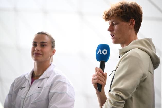 TENNIS AUSTRALIAN OPEN DRAW, Aryna Sabalenka of Belarus (left) and Jannik Sinner of Italy speak during the draw for the 2025 Australian Open tennis tournament, at Melbourne Park, Melbourne, Thursday, January 09, 2025. ( NO ARCHIVING, EDITORIAL USE ONLY, NO USE IN BOOKS WITHOUT CONSENT Melbourne Victoria Australia  Copyright: xJOELxCARRETTx 20250109127790247431