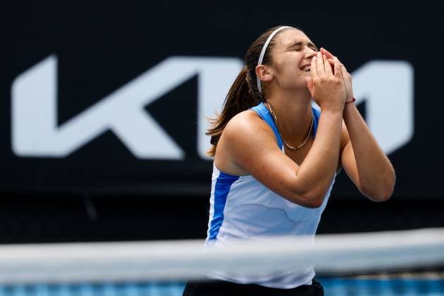 Sport Bilder des Tages January 9, 2025: MELBOURNE, AUSTRALIA - JANUARY 09: Julia Riera of Argentina beats Maddison Inglis of Australia in qualifying for the 2025 Australian Open at Melbourne Park on January 9, 2025 in Melbourne, Australia. - ZUMAp121 20250109_zsp_p121_040 Copyright: xChrisxPutnamx