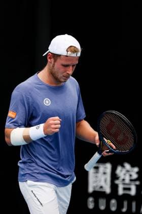 January 9, 2025: MELBOURNE, AUSTRALIA - JANUARY 09: Gauthier Onclin of Belgium in his win against Mackenzie McDonald of USA in final qualifying for the 2025 Australian Open at Melbourne Park on January 9, 2025 in Melbourne, Australia. - ZUMAp121 20250109_zsp_p121_060 Copyright: xChrisxPutnamx