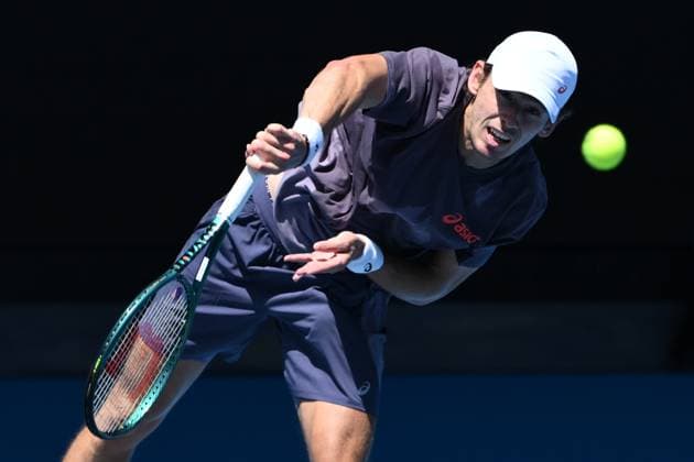 TENNIS AUSTRALIAN OPEN, Alex de Minaur of Australia during a practice session ahead of the Australian Open at Melbourne Park in Melbourne, Friday, January 10, 2025. ( NO ARCHIVING, EDITORIAL USE ONLY, NO USE IN BOOKS WITHOUT CONSENT Melbourne Victoria Australia  Copyright: xJOELxCARRETTx 20250110167276813305