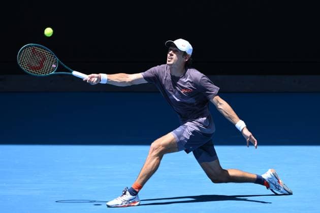 TENNIS AUSTRALIAN OPEN, Alex de Minaur of Australia during a practice session ahead of the Australian Open at Melbourne Park in Melbourne, Friday, January 10, 2025. ( NO ARCHIVING, EDITORIAL USE ONLY, NO USE IN BOOKS WITHOUT CONSENT Melbourne Victoria Australia  Copyright: xJOELxCARRETTx 20250110163113154433