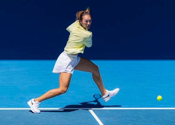 (250110) -- MELBOURNE, Jan. 10, 2025 -- Zheng Qinwen of China attends a training session during the Australian Open tennis tournament in Melbourne, Australia, Jan. 10, 2025. (Photo by Xinhua) (SP)AUSTRALIA-MELBOURNE-TENNIS-AUSTRALIAN OPEN-TRAINING ChuxChen 