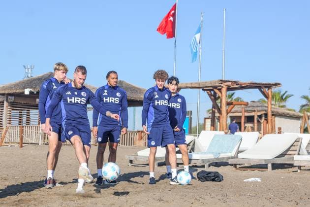 10 01 2025, Football, Season 2024 2025, 2 Liga, Training camp FC Schalke 04 in Belek Turkey, f l Tomas Kalas FC Schalke 04 , Anton Donkor FC Schalke 04 , Mika Khadr FC Schalke 04 Belek Turkey xRHR PHOTO TRx Copyright: RHR-FOTOx RHR-FOTO TR