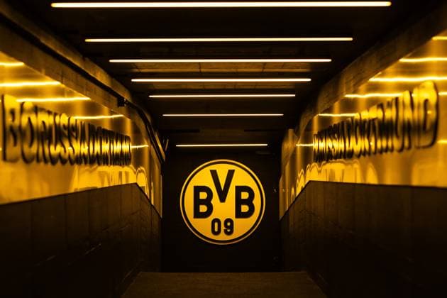 Football, Borussia Dortmund votes on club crest at general meeting - Archive pictures