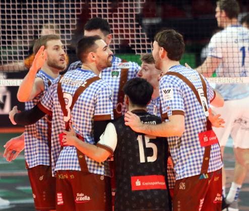 Herrsching delighted to win a point, He Volleyballl, Bundesliga 2024 25 WWK Volleys Herrsching vs VfB Friedrichshafen, 10 01 25, BMW Park Copyright: WolfgangxFehrmann