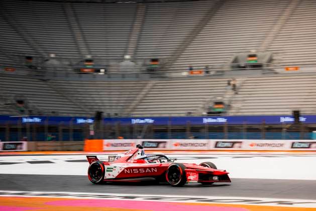 2025 FORMULA E MEXICO CITY ePRIX 23 ROWLAND Oliver (gbr), Nissan Formula E Team, Nissan e-4ORCE 05, action during the Mexico City ePrix, 2nd round of the 2024-25 ABB FIA Formula E World Championship, WM, Weltmeisterschaft on the Autodromo Hermanos Rodriguez from January 10 to 11, 2025 in Mexico City, Mexico - Mexico CityMexico  Copyright: xAlexisxPerrinx