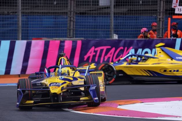Zane Maloney BER and in the background team-mate Lucas di Grassi BRA both Lola Yamaha, FIA Formula E World Championship Season 11, Mexico City E Prix, 10 01 2025, Mexico, 1 free practice