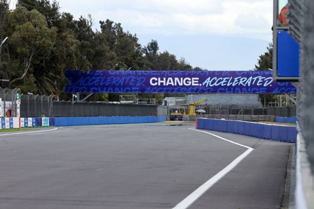 Start finish straight narrowed by a wall on the right when braking for turn 1,, FIA Formula E World Championship Season 11, Mexico City E Prix, 10 01 2025, Mexico, Discussions