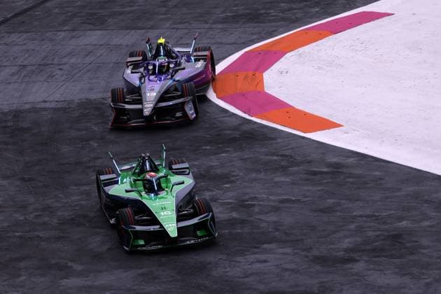 Sebastian Buemi (SUI) Envision und Pascal Wehrlein (GER) Porsche, FIA Formel E Weltmeisterschaft Saison 11, Mexiko City E- Prix, 10.01.2025, Mexiko, Shake down