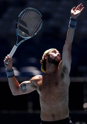 Jordan Thompson of Australia practices shirtless Australian Open, Saturday Previews, Tennis, Melbourne Park, Melbourne, Australia - 11 Jan 2025  Copyright: xEllaxLing Shutterstockx 15095107av