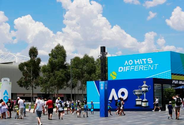(250111) -- MELBOURNE, Jan. 11, 2025 -- People are seen at Melbourne Park in Melbourne, Australia, Jan. 11, 2025. The main draw of the 2025 Australian Open runs from Jan. 12 to 26. ) (SP)AUSTRALIA-MELBOURNE-AUSTRALIAN OPEN MaxPing 
