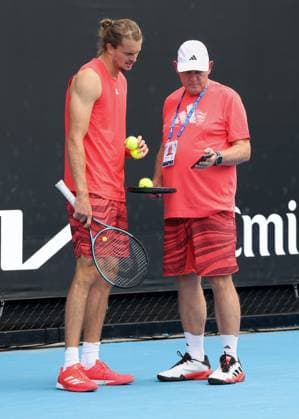 Alexander Zverev GER and team during training, Australian Open 2024, Melbourne Park, Melbourne, Victoria, Australia Copyright: xJuergenxHasenkopfx