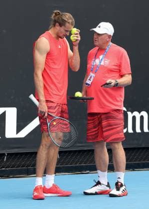 Alexander Zverev GER and team during training, Australian Open 2024, Melbourne Park, Melbourne, Victoria, Australia Copyright: xJuergenxHasenkopfx