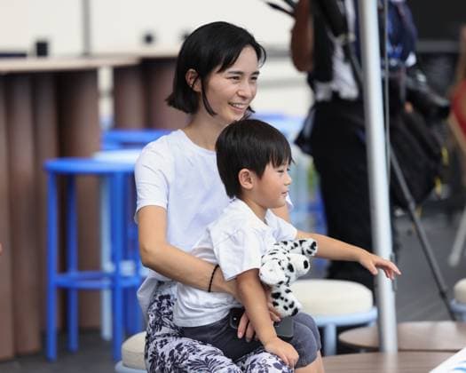 Kei Nishikori wife Mai and son watch training , Australian Open 2024, Melbourne Park, Melbourne, Victoria, Australia Copyright: xJuergenxHasenkopfx