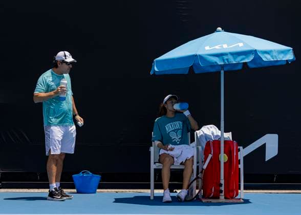 (250111) -- MELBOURNE, Jan. 11, 2025 -- Zheng Qinwen (R) of China and her coach Dante Bottini attend a training session during the Australian Open tennis tournament in Melbourne, Australia, Jan. 11, 2025. (Photo by Xinhua) (SP)AUSTRALIA-MELBOURNE-TENNIS-AUSTRALIAN OPEN-TRAINING ChuxChen 