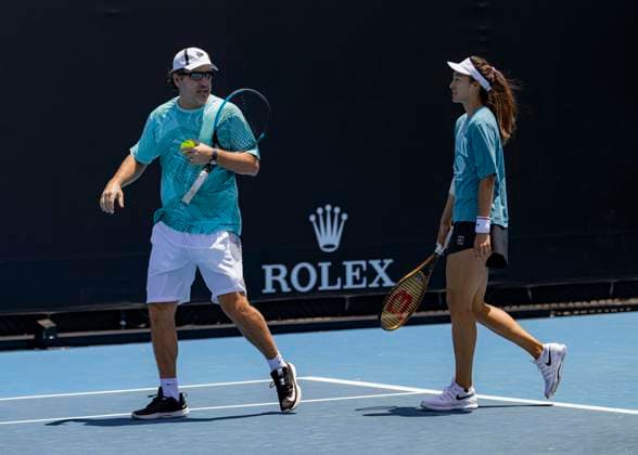 (250111) -- MELBOURNE, Jan. 11, 2025 -- Zheng Qinwen (R) of China and her coach Dante Bottini attend a training session during the Australian Open tennis tournament in Melbourne, Australia, Jan. 11, 2025. (Photo by Xinhua) (SP)AUSTRALIA-MELBOURNE-TENNIS-AUSTRALIAN OPEN-TRAINING ChuxChen 