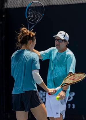 (250111) -- MELBOURNE, Jan. 11, 2025 -- Zheng Qinwen (L) of China and her coach Dante Bottini attend a training session during the Australian Open tennis tournament in Melbourne, Australia, Jan. 11, 2025. (Photo by Xinhua) (SP)AUSTRALIA-MELBOURNE-TENNIS-AUSTRALIAN OPEN-TRAINING ChuxChen 