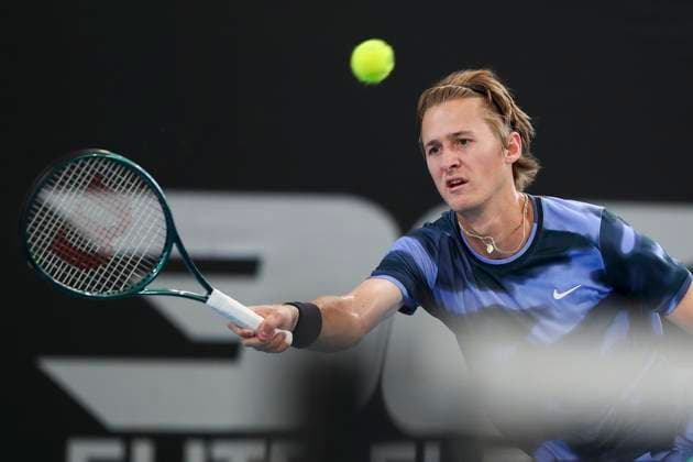 TENNIS ADELAIDE INTERNATIONAL, Sebastian Korda of the USA in the Men?s Final match against Felix Auger-Aliassime of Canada during the Adelaide International at Memorial Drive Tennis Club in Adelaide, Saturday, January 11, 2025. ( NO ARCHIVING, EDITORIAL USE ONLY, NO USE IN BOOKS WITHOUT CONSENT ADELAIDE SOUTH AUSTRALIA AUSTRALIA  Copyright: xMATTxTURNERx 20250111154955448843
