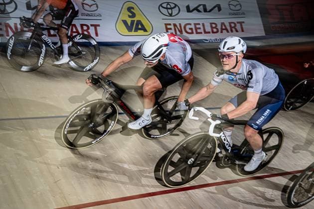 AUGENSTEIN Moritz, MALMBERG Matias Sixdays Bremen 2025 Team 3 SPIELBANK BREMEN MALMBERG Matias DEN Black AUGENSTEIN Moritz GER Red Landscape horizontal Landscape Event Event Sixdays Bremen 2025 Category Category Cycling Track Cycling Sixdays Elite Men Location Location Europe Germany Bremen ÖVB Arena Discipline Madison Distance m Date Date 10 01 2025 Friday Day 1