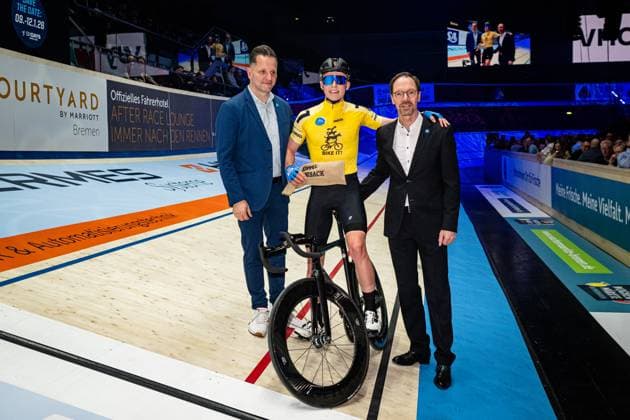 KRENEK Adam Sixdays Bremen 2025 Team 7 BREMEN BIKE IT KRENEK Adam CZE Black Award Ceremony Medal Ceremony Podium Landscape horizontal Landscape Event Event Sixdays Bremen 2025 Category Category Cycling Track Cycling Sixdays Elite Men Location Place Europe Germany Bremen ÖVB Arena Discipline Madison Distance m Date Date 10 01 2025 Friday Day 1