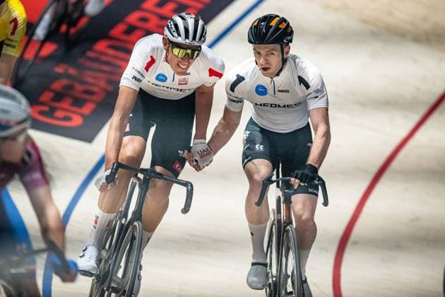 HAVIK Yoeri, POLITT Nils Sixdays Bremen 2025 Team 1 HERMES SYSTEME HAVIK Yoeri NED Black POLITT Nils GER Red Landscape horizontal Landscape Event Event Sixdays Bremen 2025 Category Category Cycling Track Cycling Sixdays Elite Men Location Location Europe Germany Bremen ÖVB Arena Discipline Madison Distance m Date Date 10 01 2025 Friday Day 1