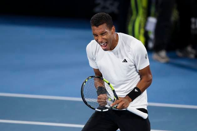 TENNIS ADELAIDE INTERNATIONAL, Felix Auger-Aliassime of Canada celebrates victory in the Men?s Final match against Sebastian Korda of the USA during the Adelaide International at Memorial Drive Tennis Club in Adelaide, Saturday, January 11, 2025. ( NO ARCHIVING, EDITORIAL USE ONLY, NO USE IN BOOKS WITHOUT CONSENT ADELAIDE SOUTH AUSTRALIA AUSTRALIA  Copyright: xMATTxTURNERx 20250111141491214683