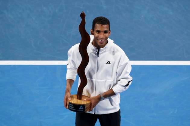 TENNIS ADELAIDE INTERNATIONAL, Felix Auger-Aliassime of Canada celebrates victory in the Men?s Final match against Sebastian Korda of the USA during the Adelaide International at Memorial Drive Tennis Club in Adelaide, Saturday, January 11, 2025. ( NO ARCHIVING, EDITORIAL USE ONLY, NO USE IN BOOKS WITHOUT CONSENT ADELAIDE SOUTH AUSTRALIA AUSTRALIA  Copyright: xMATTxTURNERx 20250111143127477539