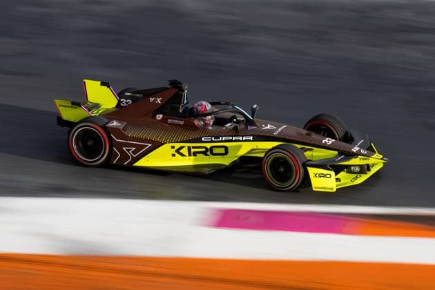 2025 FORMULA E MEXICO CITY ePRIX 33 TICKTUM Dan (gbr), Kiro Race Co, Porsche 99X Electric WCG3, action during the Mexico City ePrix, 2nd round of the 2024-25 ABB FIA Formula E World Championship, WM, Weltmeisterschaft on the Autodromo Hermanos Rodriguez from January 10 to 11, 2025 in Mexico City, Mexico -  Copyright: xJoaoxFilipex