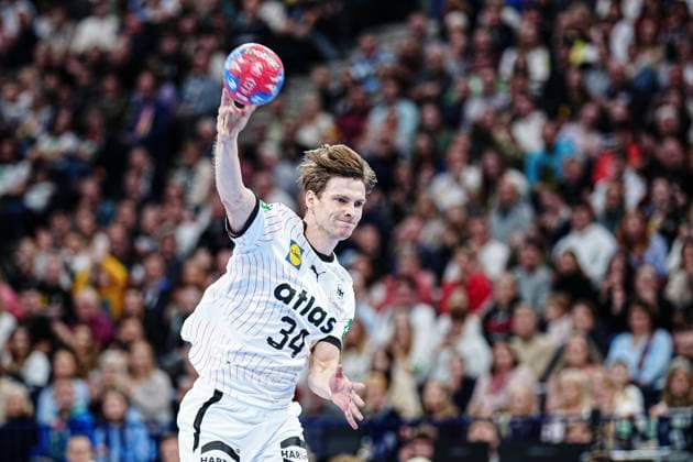 Wurf Tor Rune Dahmke (Deutschland, 34) GER, Deutschland vs. Brasilien, Handball, Testspiel, Saison 2024 2025, 11.01.2025 GER, Deutschland vs. Brasilien, Handball, Testspiel, Saison 2024 2025, 11.01.2025 Hamburg *** Throw Goal Rune Dahmke Germany, 34 GER, Germany vs Brazil, Handball, Test match, 2024 2025 season, 11 01 2025 GER, Germany vs Brazil, Handball, Test match, 2024 2025 season, 11 01 2025 Hamburg Copyright: xEibner-Pressefoto MarcelxvonxFehrnx EP_MFN
