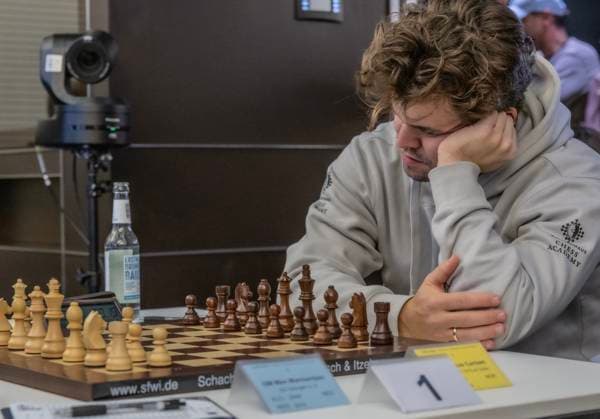 Chess World Champion Magnus Carlson Chess World Champion Magnus Carlson plays for the chess section of FC St Pauli Â