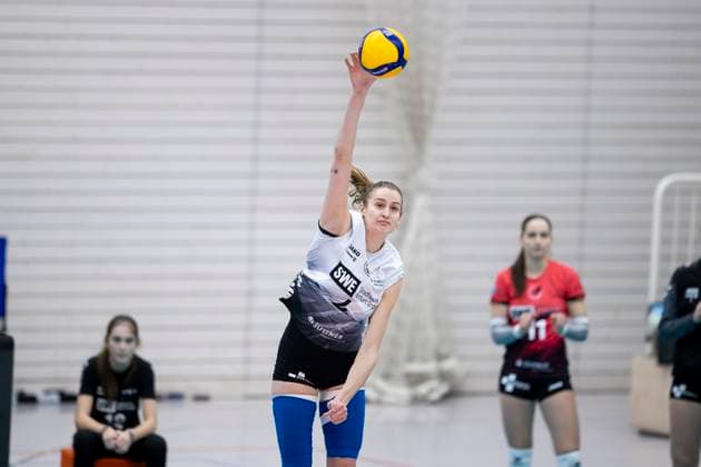1 Volleyball Bundesliga Women Schwarz Weiss Erfurt vs SSC Palmberg Schwerin Erfurt 11 01 2025 Paige Reagor 4 Schwarz Weiss Erfurt 1 Volleyball Bundesliga Women Schwarz Weiss Erfurt vs SSC Palmberg Schwerin Riethsporthalle Erfurt 11 01 2025 Copyright: xBEAUTIFULxSPORTS Duehringx