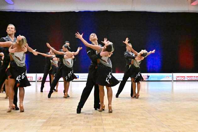GER Dancing, 1 Bundesliga der Lateinformationen 11 01 2025, GER Dancing, 1 Bundesliga der Lateinformationen,, preliminary round, in the picture Gruen Gold Club Bremen A with the theme Freedom and Peace nordphotoxGmbH xWitke nph00002