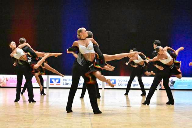 GER Dancing, 1 Bundesliga der Lateinformationen 11 01 2025, GER Dancing, 1 Bundesliga der Lateinformationen,, preliminary round, in the picture Gruen Gold Club Bremen A with the theme Freedom and Peace nordphotoxGmbH xWitke nph00002