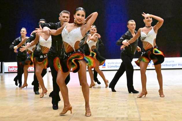 GER Dancing, 1 Bundesliga der Lateinformationen 11 01 2025, GER Dancing, 1 Bundesliga der Lateinformationen,, preliminary round, in the picture Gruen Gold Club Bremen A with the theme Freedom and Peace nordphotoxGmbH xWitke nph00002