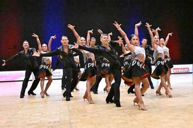 GER Dancing, 1 Bundesliga der Lateinformationen 11 01 2025, GER Dancing, 1 Bundesliga der Lateinformationen,, preliminary round, in the picture Gruen Gold Club Bremen A with the theme Freedom and Peace nordphotoxGmbH xWitke nph00002