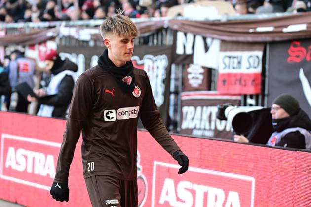 Soccer I Men I Season 2024 2025 I Bundesliga I Matchday 16 I FC St Pauli Eintracht Frankfurt I 11 1 2025 Erik Ahlstrand 20, FC St Pauli Hamburg Millerntor Stadion Hamburg Germany Copyright: xLobeca AndreasxHannigx