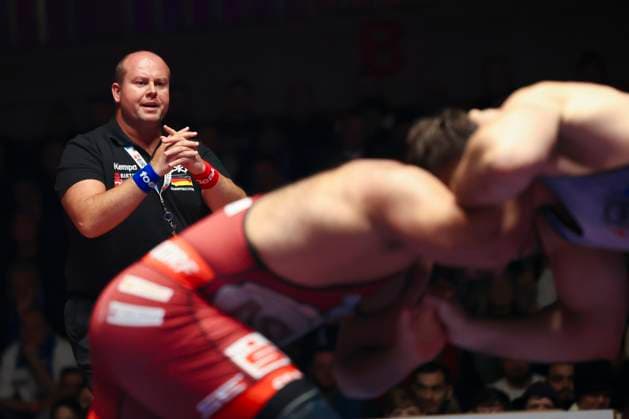 Semi-final Wrestling Bundesliga ASV Schorndorf vs SV Wacker Burghausen Referee Torsten Baumgartner during the semi-final match of the German Team Championship between ASV Schorndorf and SV Wacker Burghausen in the Birtat Wrestling Bundesliga on 01 01 2025 in Schorndorf, Germany