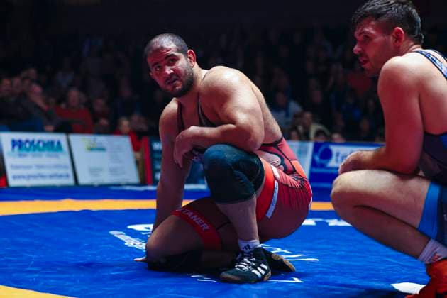Semifinal Wrestling Bundesliga ASV Schorndorf vs SV Wacker Burghausen 130kg freestyle Mohsen Siyar ASV Schorndorf in red vs Erik Thiele SV Wacker Burghausen in blue during the semifinal match of the German Team Championship between ASV Schorndorf and SV Wacker Burghausen in the Birtat Wrestling Bundesliga on 01 01 2025 in Schorndorf, Germany