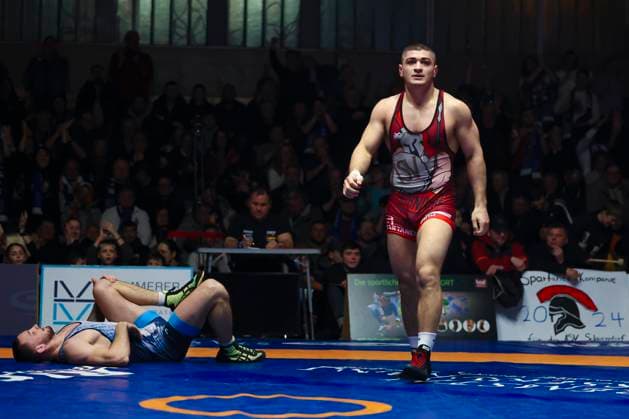 Semifinal Wrestling Bundesliga ASV Schorndorf vs SV Wacker Burghausen 86kg freestyle Arseni Dzhioev ASV Schorndorf in red vs Eduard Tatarinov SV Wacker Burghausen in blue during the semifinal match of the German Team Championship between ASV Schorndorf and SV Wacker Burghausen in the Birtat Wrestling Bundesliga on 01 01 2025 in Schorndorf, Germany