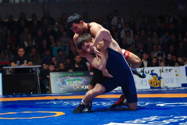Semifinal Wrestling Bundesliga ASV Schorndorf vs SV Wacker Burghausen 80kg Greek Roman Ahmet Yilmaz ASV Schorndorf in red vs Idris Ibaev SV Wacker Burghausen in blue during the semifinal match of the German Team Championship between ASV Schorndorf and SV Wacker Burghausen in the Birtat Wrestling Bundesliga on 01 01 2025 in Schorndorf, Germany