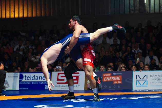 Semifinal Wrestling Bundesliga ASV Schorndorf vs SV Wacker Burghausen 80kg Greek Roman Ahmet Yilmaz ASV Schorndorf in red vs Idris Ibaev SV Wacker Burghausen in blue during the semifinal match of the German Team Championship between ASV Schorndorf and SV Wacker Burghausen in the Birtat Wrestling Bundesliga on 01 01 2025 in Schorndorf, Germany