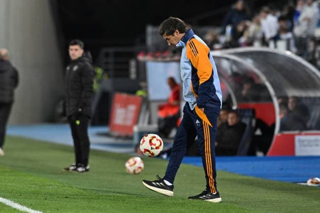 January 11, 2025, Valdebebas, Madrid, Spain: COACH: RAUL GONZALEZ BLANCO during the Primera Federacion EspaoÂ±ola match between Real Madrid-Castilla vs CD Alcoyano at Alfredo Di Stefano stadium in Madrid, Spain, on January 11. Valdebebas Spain - ZUMAc312 20250111_zsp_c312_065 Copyright: xOscarxManuelxSanchezx