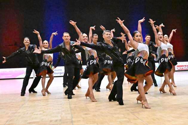 GER Dancing, 1 Bundesliga der Lateinformationen 11 01 2025, GER Dancing, 1 Bundesliga der Lateinformationen,, preliminary round, in the picture Gruen Gold Club Bremen A with the theme Freedom and Peace nordphotoxGmbH xWitke nph00002