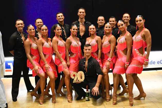 GER; Tanzen, 1. Bundesliga der Lateinformationen 11.01.2025, GER; Tanzen, 1. Bundesliga der Lateinformationen,, Vorrunde, im Bild TSC Residenz Ludwigsburg A mit dem Thema Power of Music Gruppenfoto nach der Siegerehrung nordphotoxGmbH xWitke nph00002