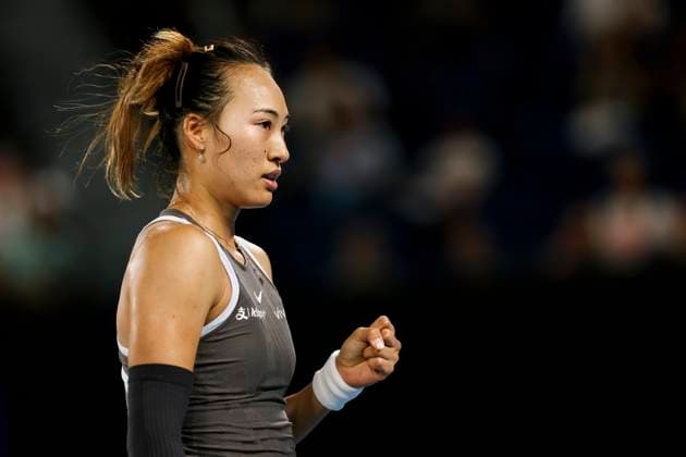 (250112) -- MELBOURNE, Jan. 12, 2025 -- Zheng Qinwen celebrates scoring during the women s singles 1st round match between Zheng Qinwen of China and Anca Todoni of Romania at 2025 Australian Open tennis tournament in Melbourne, Australia, Jan. 12, 2025. ) (SP)AUSTRALIA-MELBOURNE-TENNIS-AUSTRALIAN OPEN-DAY 1 MaxPing 