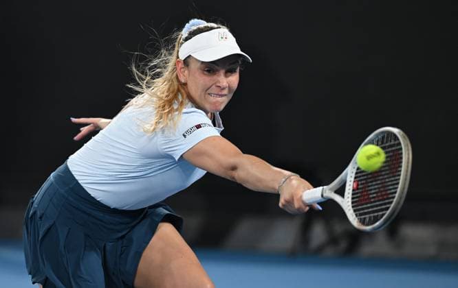 TENNIS AUSTRALIAN OPEN, Donna Vekic of Croatia returns during her round 1 match against Diane Parry of France during the 2025 Australian Open at Melbourne Park in Melbourne, Sunday, January 12, 2025. ( NO ARCHIVING, EDITORIAL USE ONLY, NO USE IN BOOKS WITHOUT CONSENT MELBOURNE VICTORIA AUSTRALIA  Copyright: xJAMESxROSSx 20250112155852731914