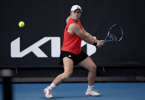 Sonny Kartal in action Australian Open, Day One, Tennis, Melbourne Park, Melbourne, Australia - 12 Jan 2025  Copyright: xEllaxLing Shutterstockx 15095108k