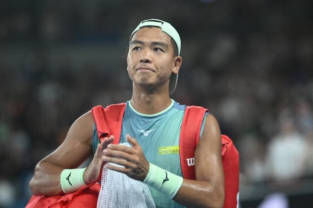 TENNIS AUSTRALIAN OPEN, Li Tu of Australia is seen following his round 1 loss to Jiri Lehecka of Czech Republic during the 2025 Australian Open at Melbourne Park in Melbourne, Sunday, January 12, 2025. ( NO ARCHIVING, EDITORIAL USE ONLY, NO USE IN BOOKS WITHOUT CONSENT MELBOURNE VICTORIA AUSTRALIA  Copyright: xJOELxCARRETTx 20250112140486918100